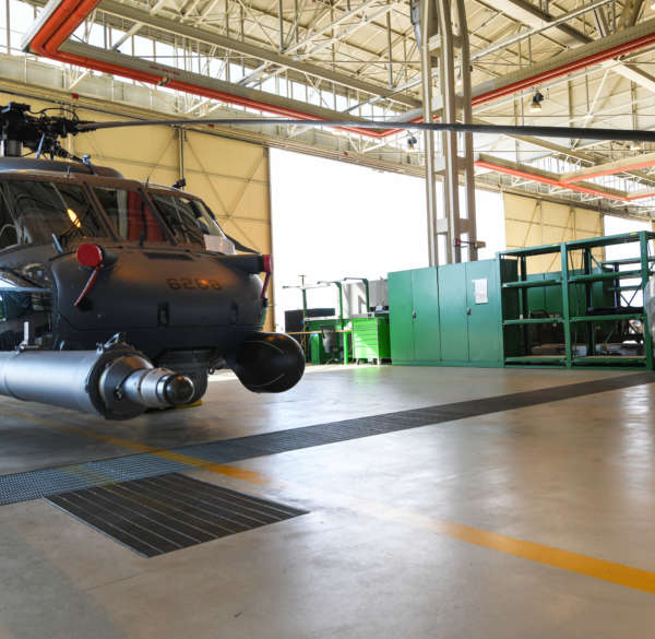 hangar elicotteri di Aviano riscaldato mediante nastri radianti Fraccaro